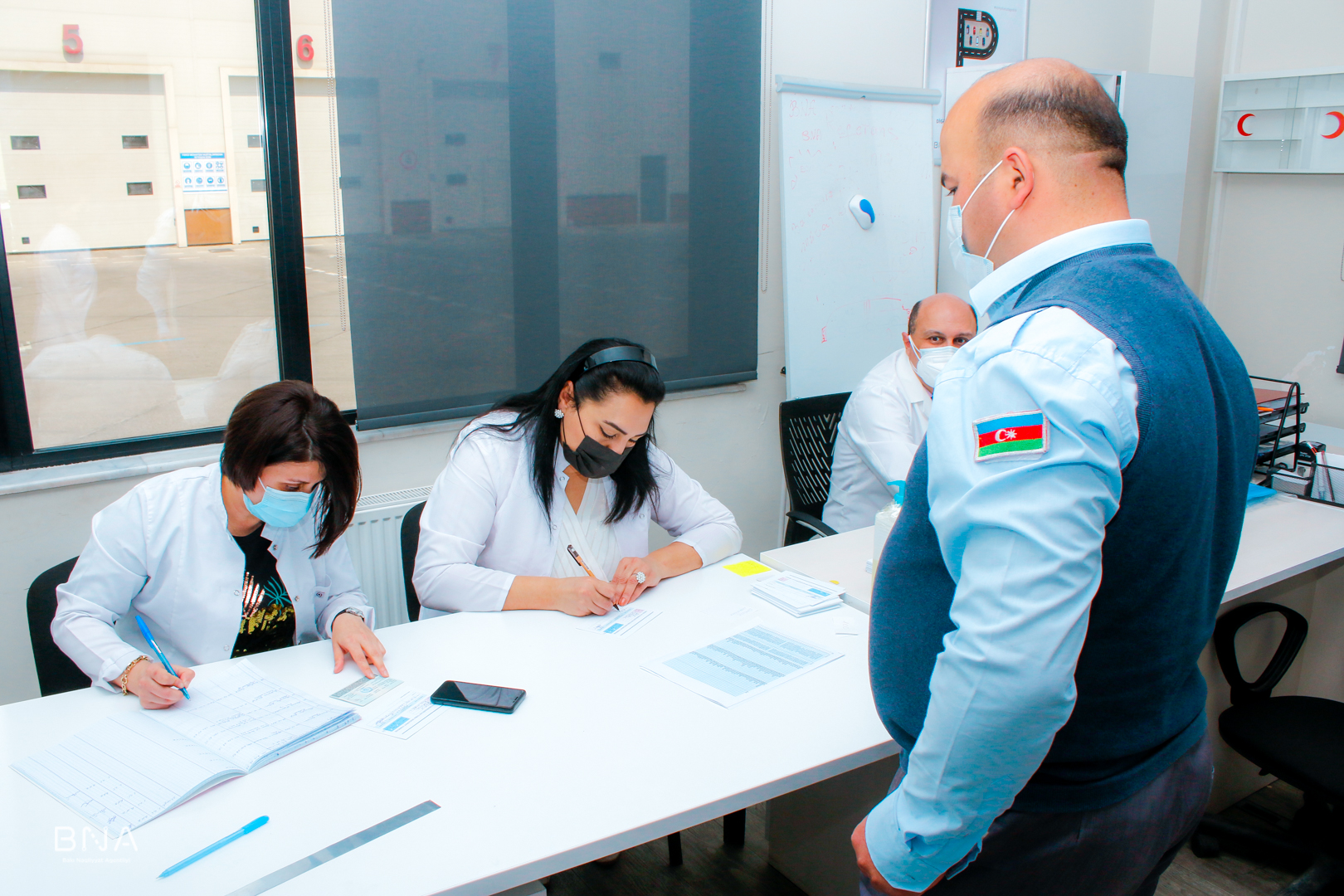 Bakı Nəqliyyat Agentliyi TƏBİB-lə birgə ictimai nəqliyyat sektorunda hərəkətin əsas təminatçılarının vaksinasiyasını davam etdirir