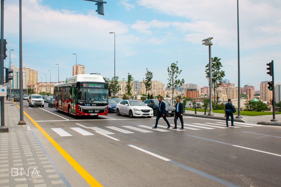 Daha bir ünvanda yol-piyada təhlükəsizliyi səviyyəsi artırılıb