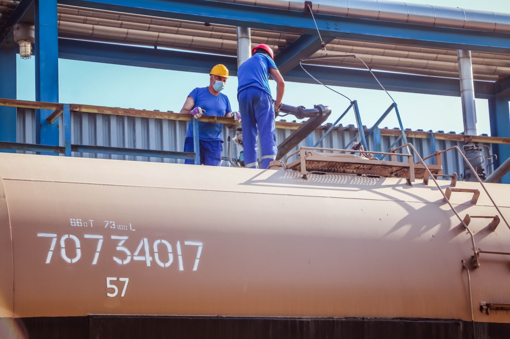 “ADY Express” 8500 ton bitumun Ukraynaya ixracını həyata keçirib