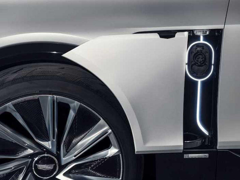 Cadillac Lyriq modelinin yükləmə portunu nümayiş etdirib - FOTO