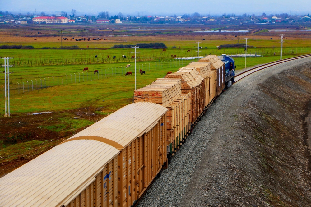 Yeddi ayda Astara yük terminalından 220 min 358 ton tranzit yükü nəql edilib