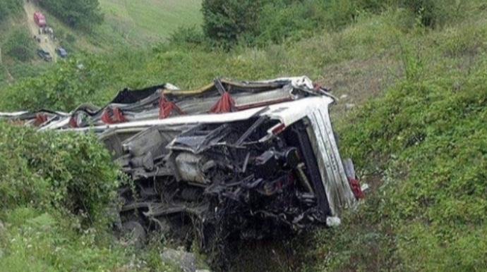 Dəhşətli avtobus qəzası; azı 11 ölü, 38 yaralı
