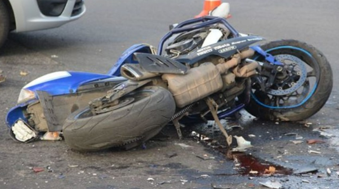 “07” ilə toqquşan motosiklet sürücüsü öldü - Saatlıda