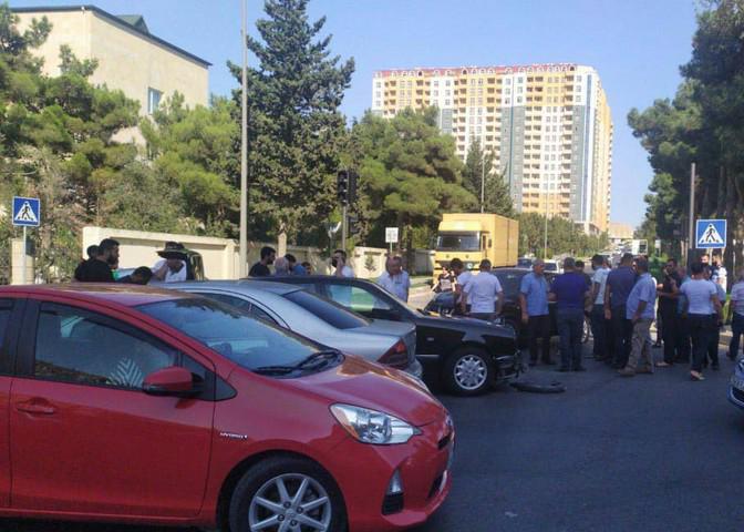 Xətai rayonunda iki avtomobil toqquşdu