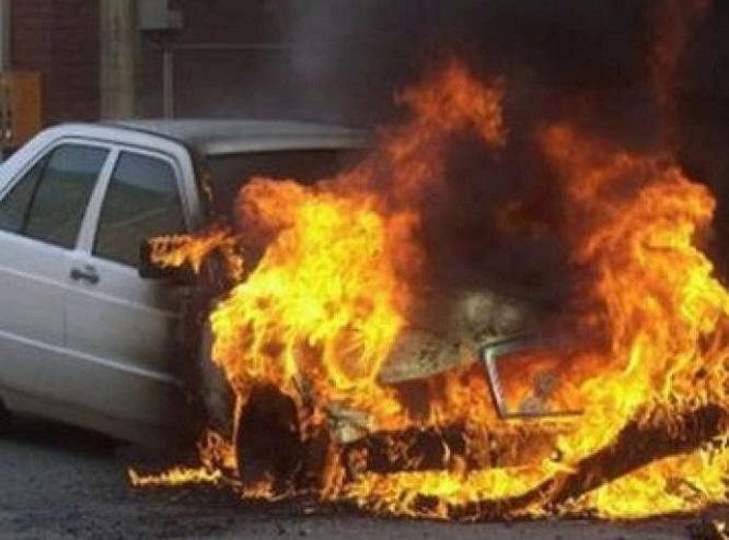 Şabran rayonunda "Mercedes" yanıb