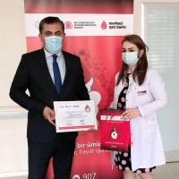 Qan donorluğunda fəal iştirakına görə Bakı Nəqliyyat Agentliyinə Təşəkkürnamə təqdim edilib