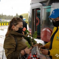 Azərbaycan könüllüləri Beynəlxalq Qadınlar Günü münasibətilə aksiya keçiriblər