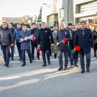 BNA-nın kollektivi Şəhidlər Xiyabanını ziyarət etdi