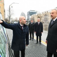 Prezident İlham Əliyev yeni salınmış parkın açılışında olub