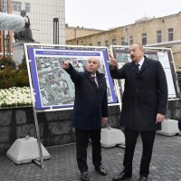 Prezident İlham Əliyev yeni salınmış parkın açılışında olub